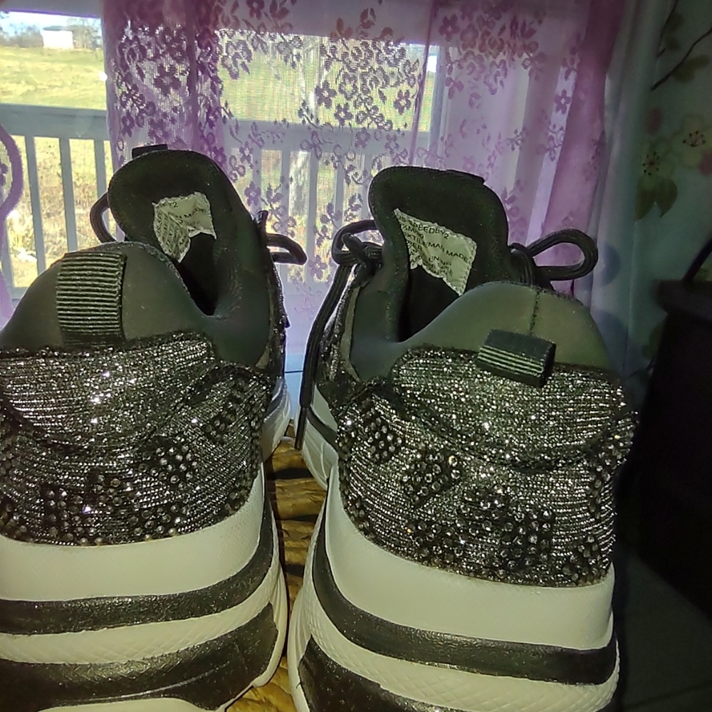 JESSICA Simpson  Speedey 2 Metallic retro chunky Sneakers - Picture 16 of 16